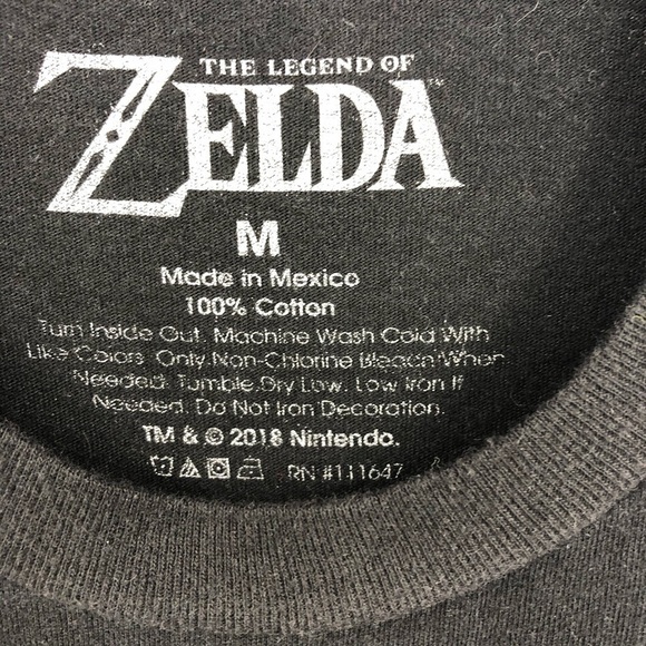 Nintendo The Legend of Zelda M Black Gold T-Shirt with Link & the Triforce - Picture 5 of 6